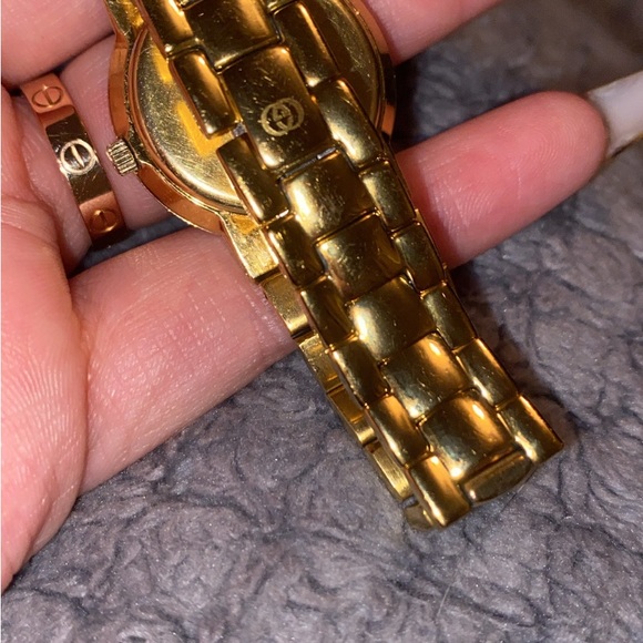 Gucci 18k vermil watch - Picture 2 of 4